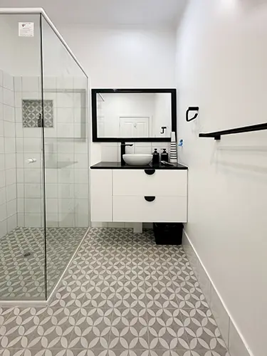 Mt Barker Reno - Finished - Mirror and Vanity Installed