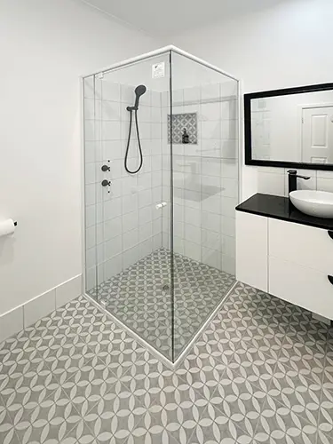 Mt Barker Reno - Finished - Shower Screen Installed