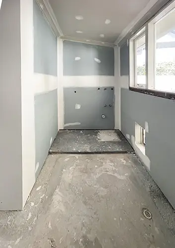 Mount Elphinstone Bathroom Wall and Ceiling Prep