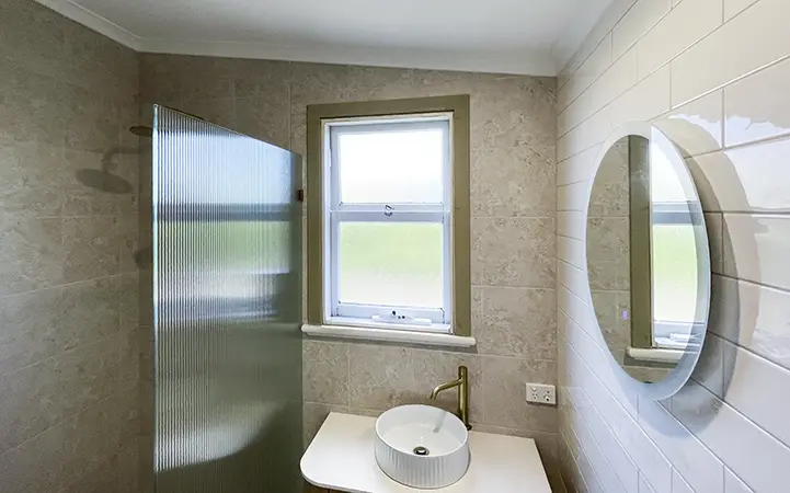 Mt Elphinstone Bath Reno - Finished - close up
