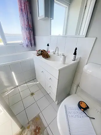 Lockyer Bathroom Before Renovation 2