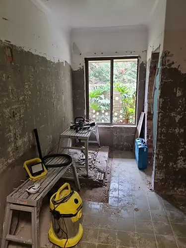 Bathroom Renovation in Collingwood Park - Before 4